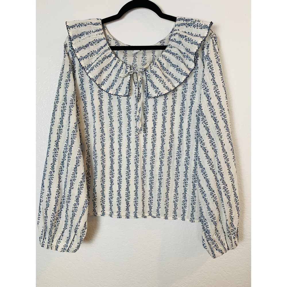 Old Navy Blouse Women XL White Blue Floral Ruffle Collar Cottagecore Boho Top